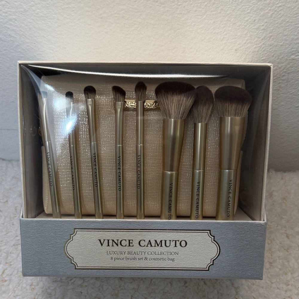 Vince Camuto Luxury beauty collection‎  8 pcs Brush set and  1 cosmetic bag - Picture 2 of 5
